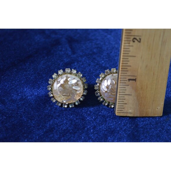 Vintage Faux Pearl Baroque Rhinestone Earrings Off White Clip On Circle Round - Picture 8 of 8